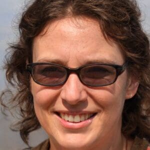 Στέλλα Παπακωνσταντίνου - Συγγραφέας